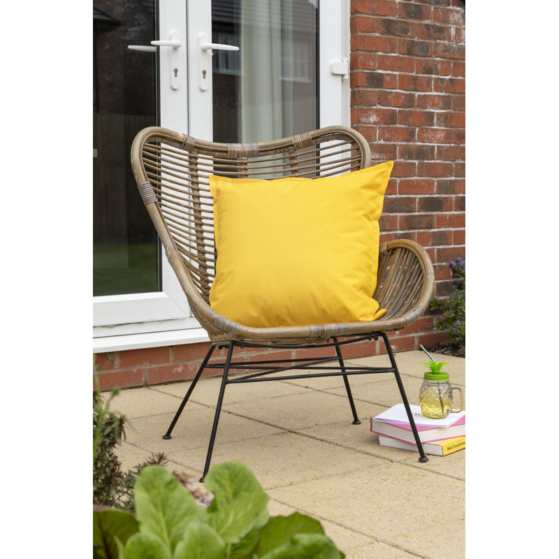 Indoor / Outdoor Square Throw Pillow Insert, Square 60cm, Yellow