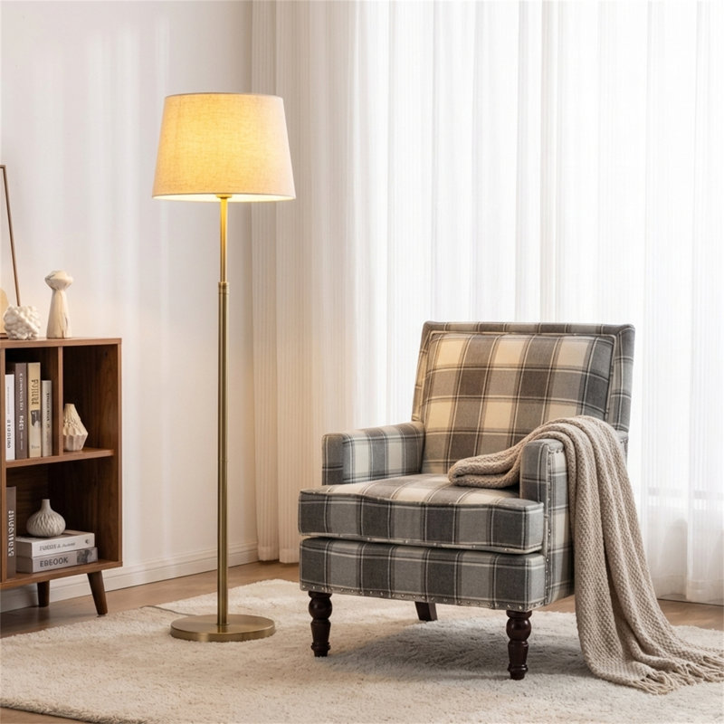 Chaise d'appoint rembourrée avec garniture cloutée