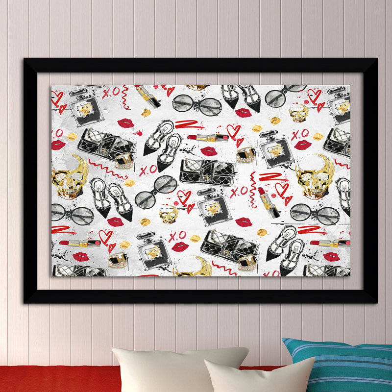 «Fashion Victim 1», impression sur toile, H 27,5 po x l 39,5 po, Cadre noir, Blanc mat