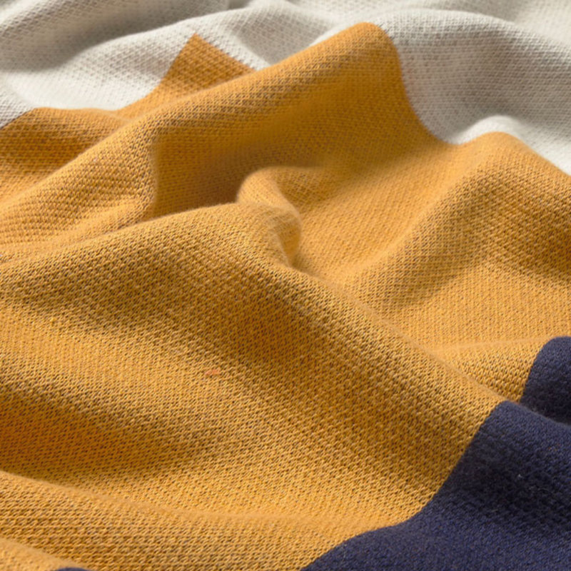 Knitted Blanket Color Composition