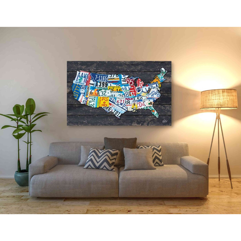 «USA Licence Plate Map» par Britt Hallowell, art mural sur toile, H 40 po l 54 po x P 1,5 po