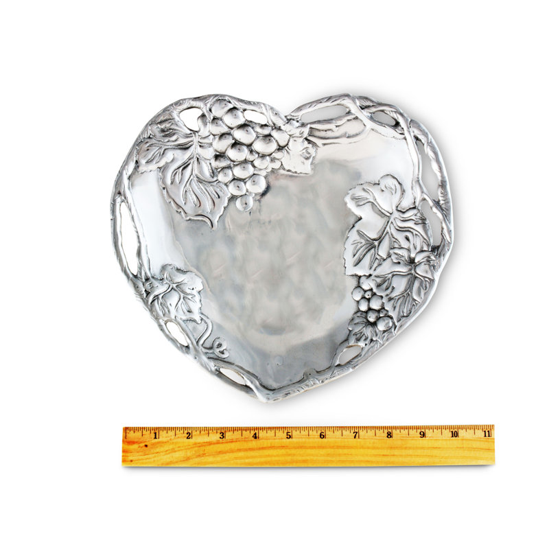 Elegant Aluminum Heart-Shaped Grape Motif Tray