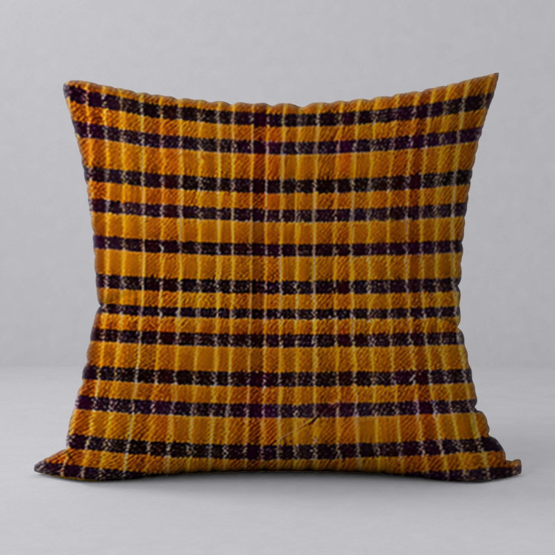 Oreiller New East Urban Home, caractère et motifs vibrants / taille 18 po x 18 po