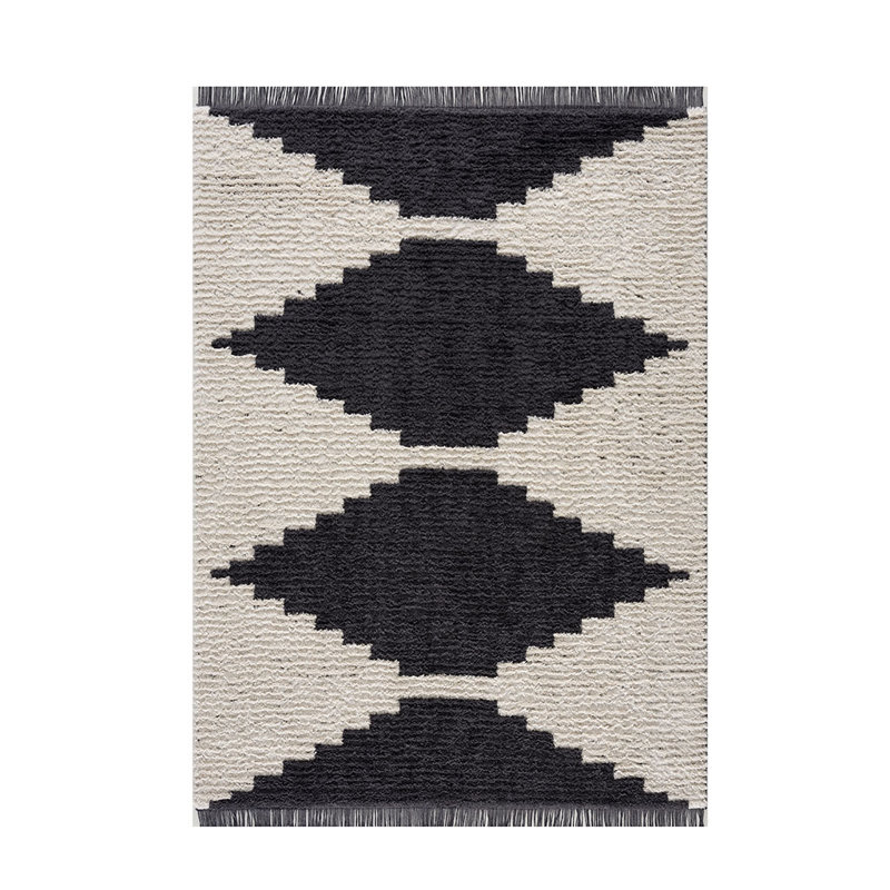 Tapis noir et ivoire moderne