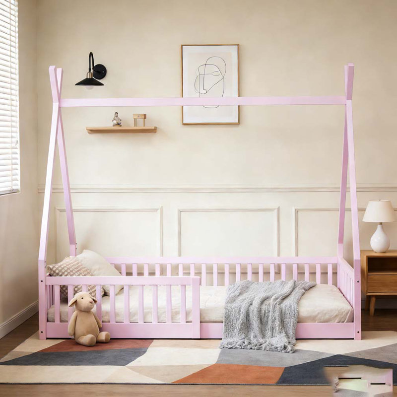 Lit simple en bois, Rose