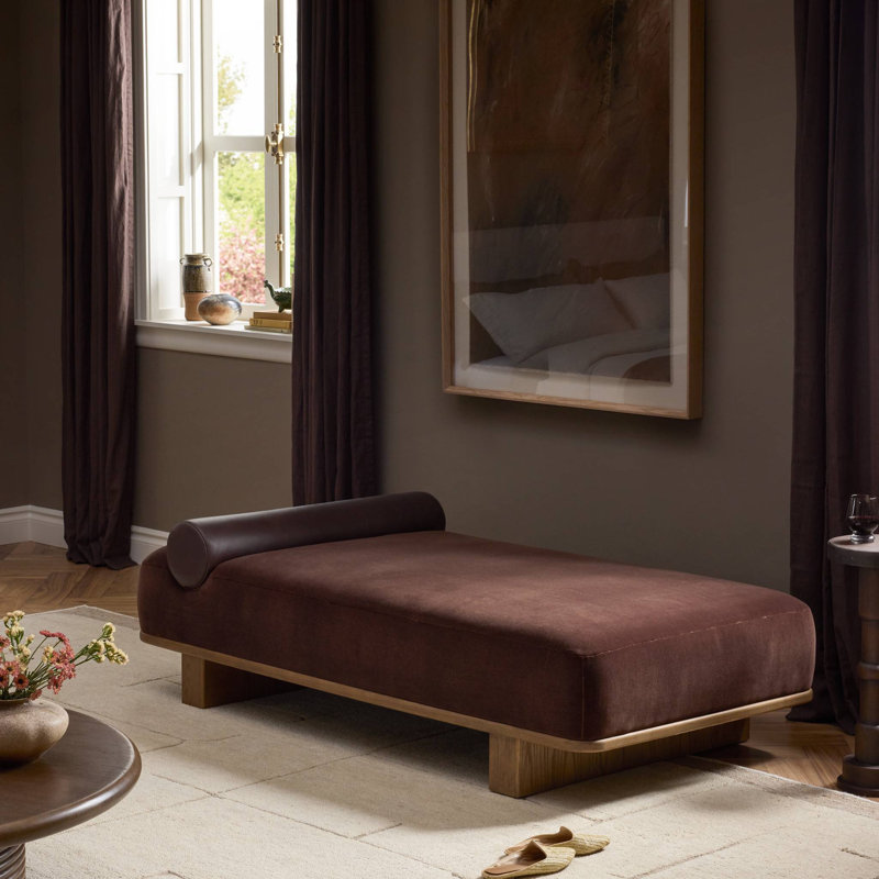 Teia Chaise, Monte Chocolate