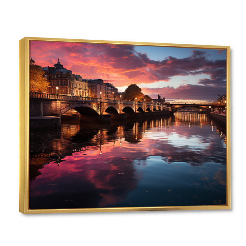 «Dublin Beautiful Cityscape II», reproduction, Cadre flottant doré, H 16 po x l 32 po x P 1 po