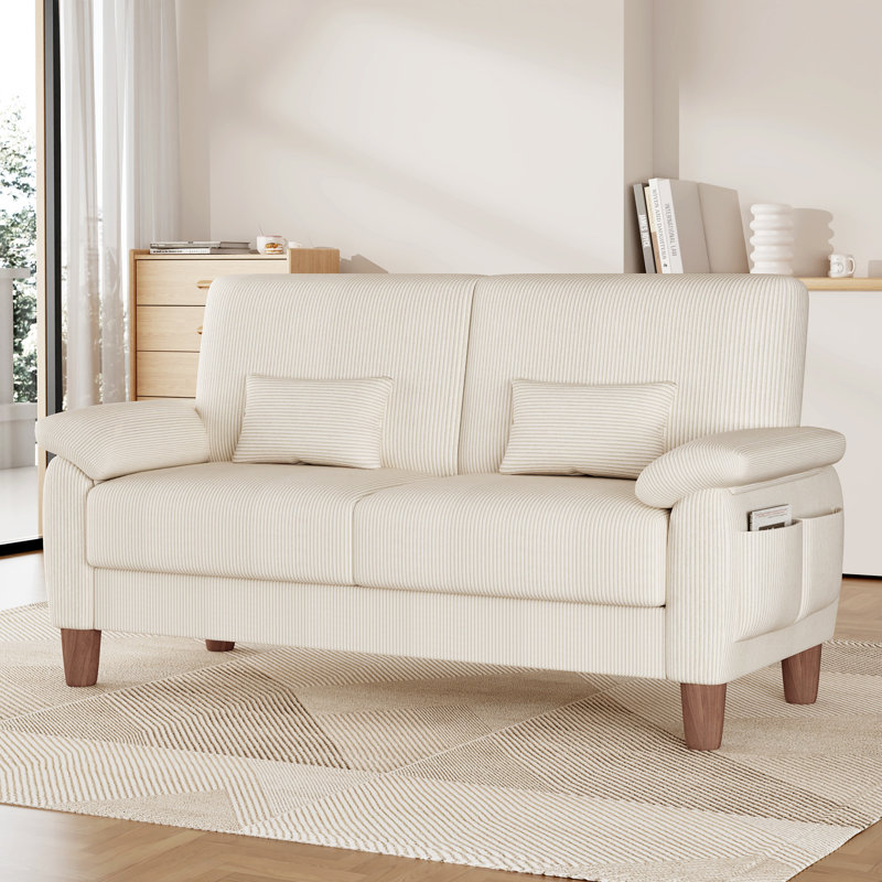 Canapé 71 pouces en velours côtelé 2 places avec structure en bois massif, coussin de siège à ressorts et deux coussins décoratifs - beige