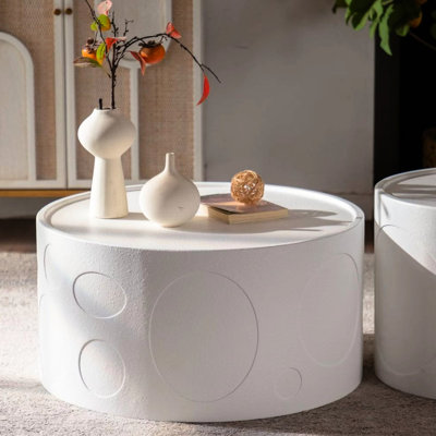 Table d'appoint ronde faite à la main, blanc crème, piédestal, sans assemblage, convient au bureau à domicile, design moderne, couleur blanche en bois profonde fabriquée à la main de 27,05 pouces, style de salon idéal,