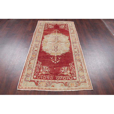 Tapis unique en laine noué à la main Anatolian nouvel âge rouge 3 pi 2 po x 6 pi 3 po Nisaa
