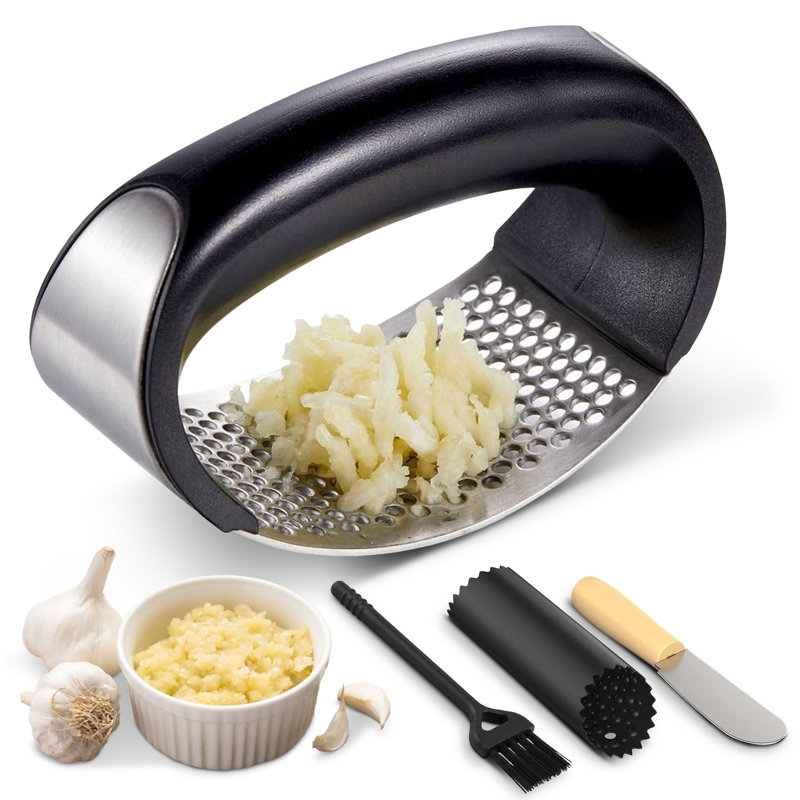 Ensemble de culbuteur à ail avec éplucheur, couteau à racler et brosse de nettoyage Cheer Collection