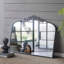 Miroir arqué et cadre d'inspiration baroque