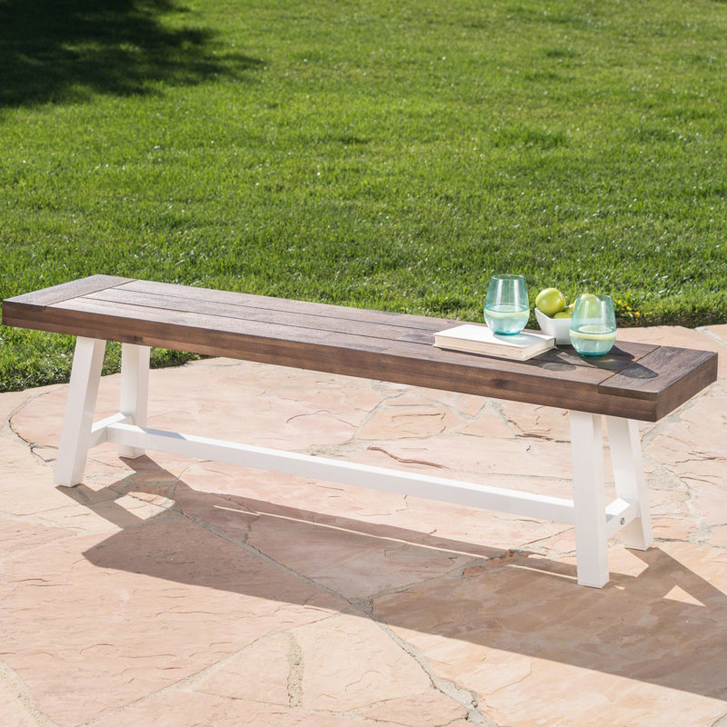 Banc en bois brun foncé au fini sablé foncé, structure en métal rustique blanc, longueur de 63 po pour structure d'extérieur, arrangement long
