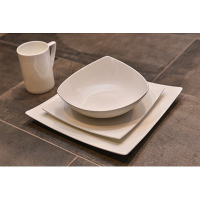 Red Vanilla Extreme 16 Piece Bone China Dinnerware Set, Service for 4