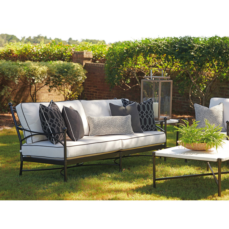 Pavlova Love Seat