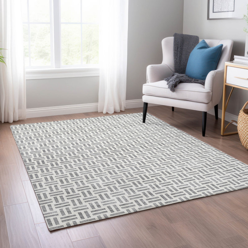 Gray Geometric Washable Synthetic Indoor/Outdoor Rug 2'6" x 3'10"