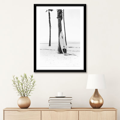 Planche de surf en noir et blanc par Sissi & Seb - reproduction de photo