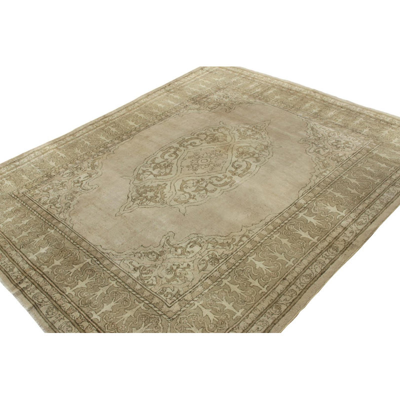 Wool Oriental Area Rug in Beige/Brown, Gray/Silver, Green