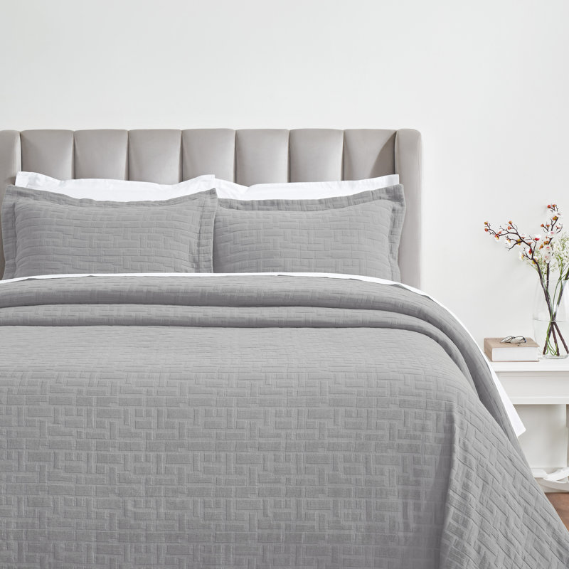 Madrid Cotton Medium Weight Geometric Matelasse Bedspread And Sham Set, King Bedspread + 2 King Shams, Gray