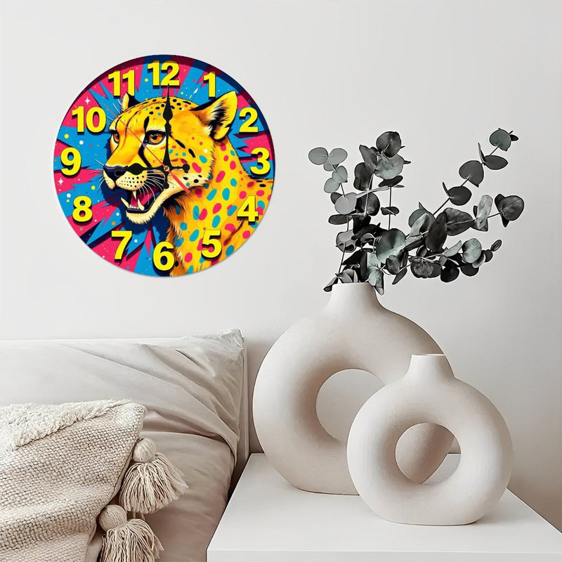 Horloge guépard, conception pop art