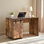 Bureau à domicile Bureau en bois patiné avec trois tablettes et porte de grange artificielle sur charnières européennes