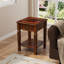Table d'appoint / table de chevet classique classique avec plateau en placage à motif en X et tablette inférieure