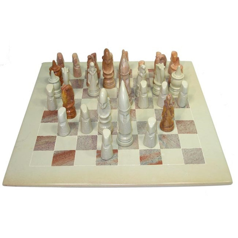 Jeu d'échec blanc fabriqué à la main