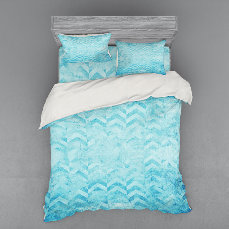Modern & Contemporary Chevron / Zig Zag Duvet Cover, Queen Duvet Cover + 3 Additional Pieces