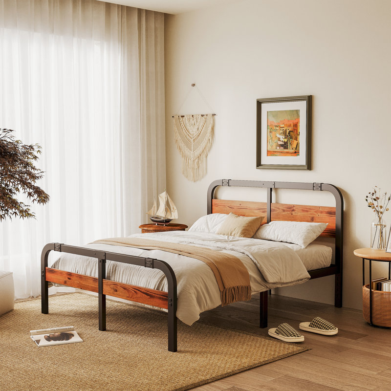 Lit plateforme très grand en métal noir avec tête et pied de lit à grain de bois, support en acier robuste, aucun sommier tapissier requis