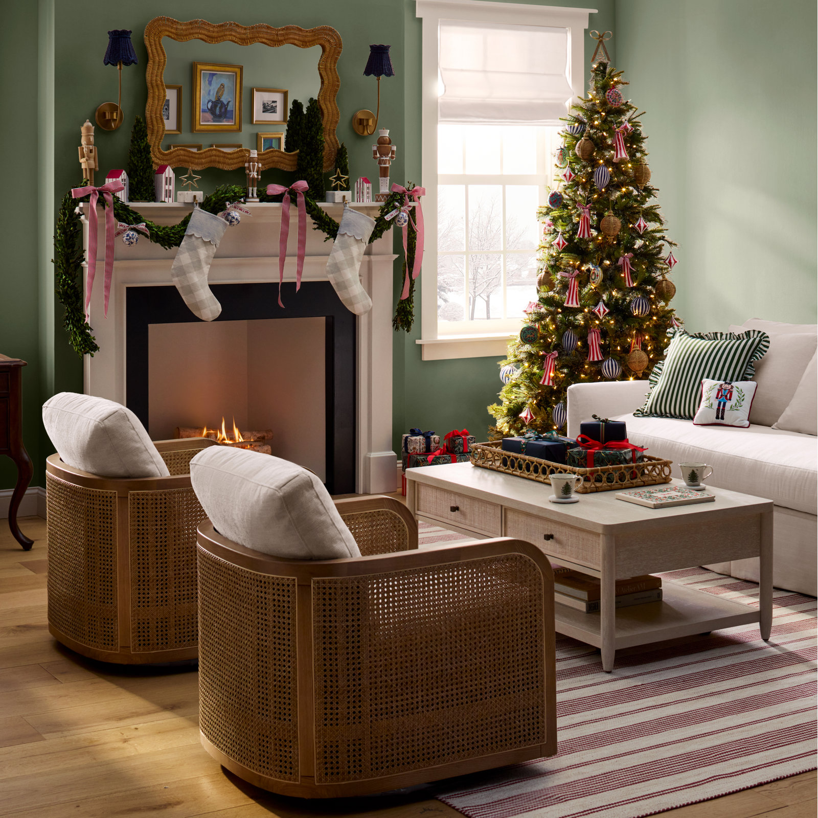 Cashmere Pine Potted Pre-Lit Tree, 9.5' H, Unlit