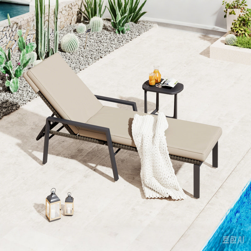 2 Pcs Weather-Resistance Rattan Wicker Patio Lounge Chair, Beige