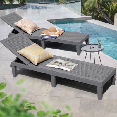 2-Pieces Outdoor Chaise Lounge Chairs with Adjustable Backrest