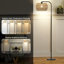 Lampe sur pied arquée en rotin Bhakti avec télécommande et ampoule incluse