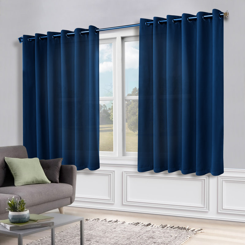 Paire de rideaux obscurcissant avec œillets Millendon, Marine, L 70 po x L 63 po