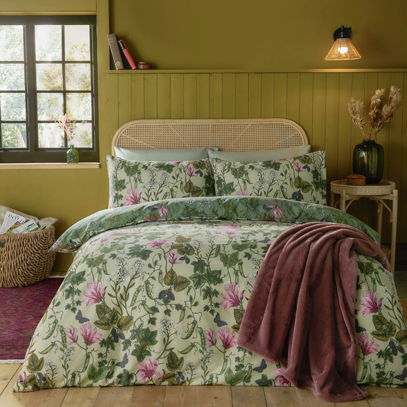 Mystic Berry Polycotton Floral Duvet Cover Set with Pillowcases Included, Double Duvet Cover + 2 Standard Pillowcases