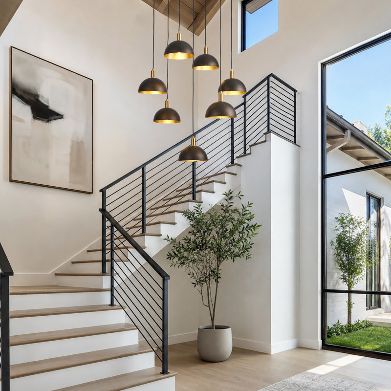 Lustre moderne à 7 lumières de 66 cm (26 po) en noir et laiton avec suspensions en forme de dôme réglables