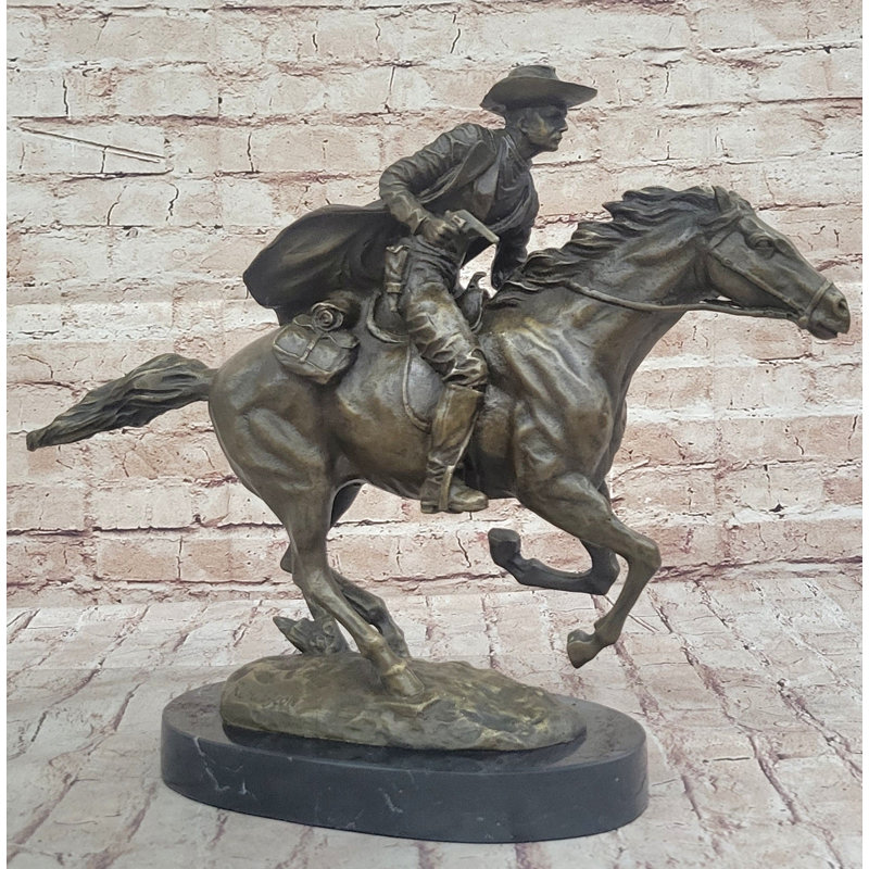 Figurines et sculptures Tyena