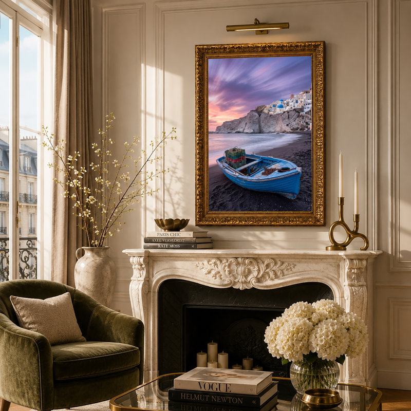 «Blue Boat on Black Sand Beach with White Buildings», art mural sur toile, 30"H x 20"W