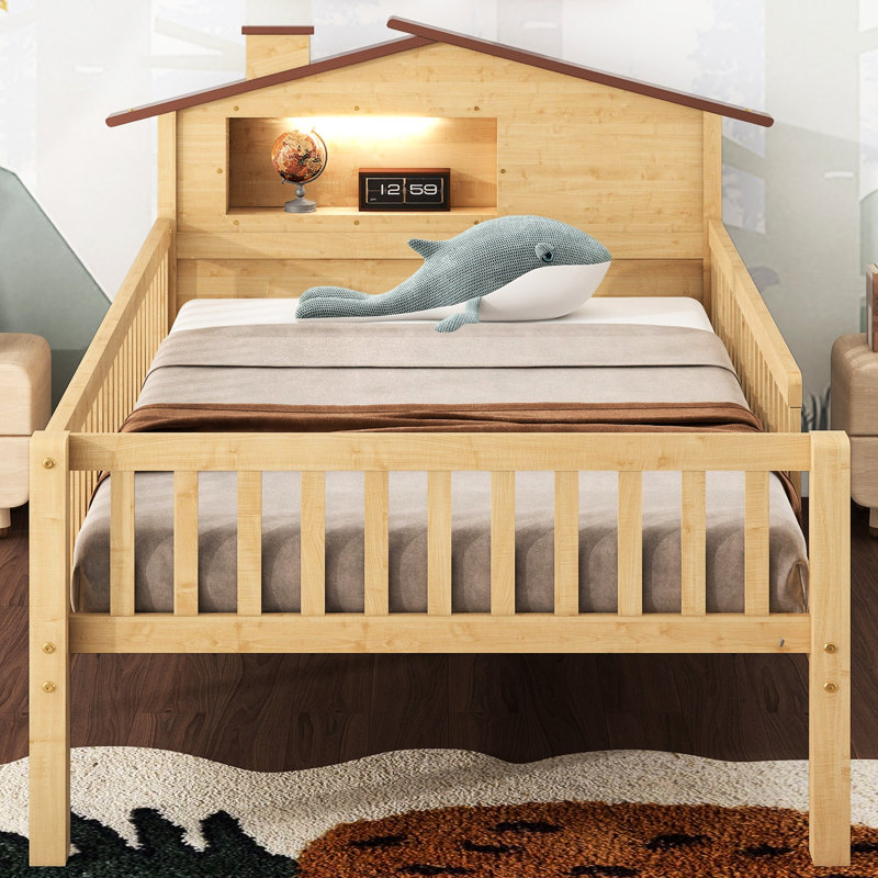 Lit plateforme simple naturel avec tête de lit en forme de maison, rangement et rangement pour tête de lit et bois, Naturel
