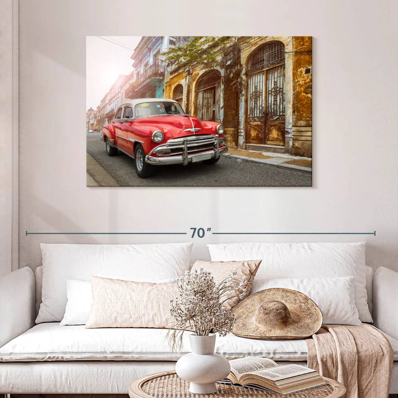 Voiture cubaine rouge Mehar, H 30 po x l 45 po