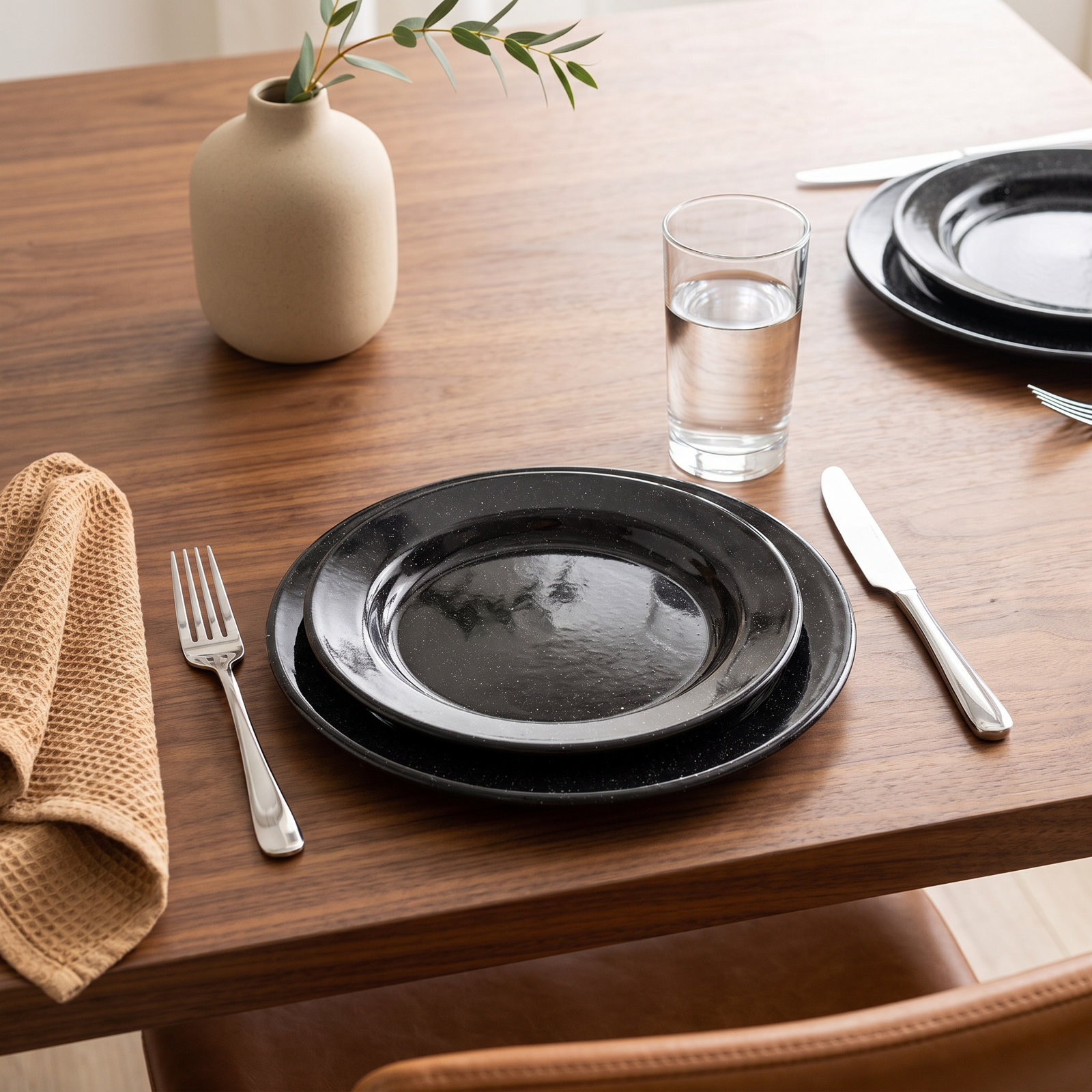 Crow Canyon Home Stinson 10" Dinner Plate, Black