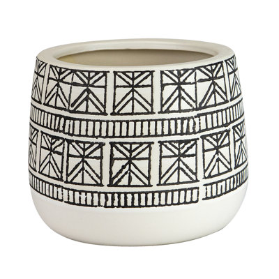 Delitha Pot Planter