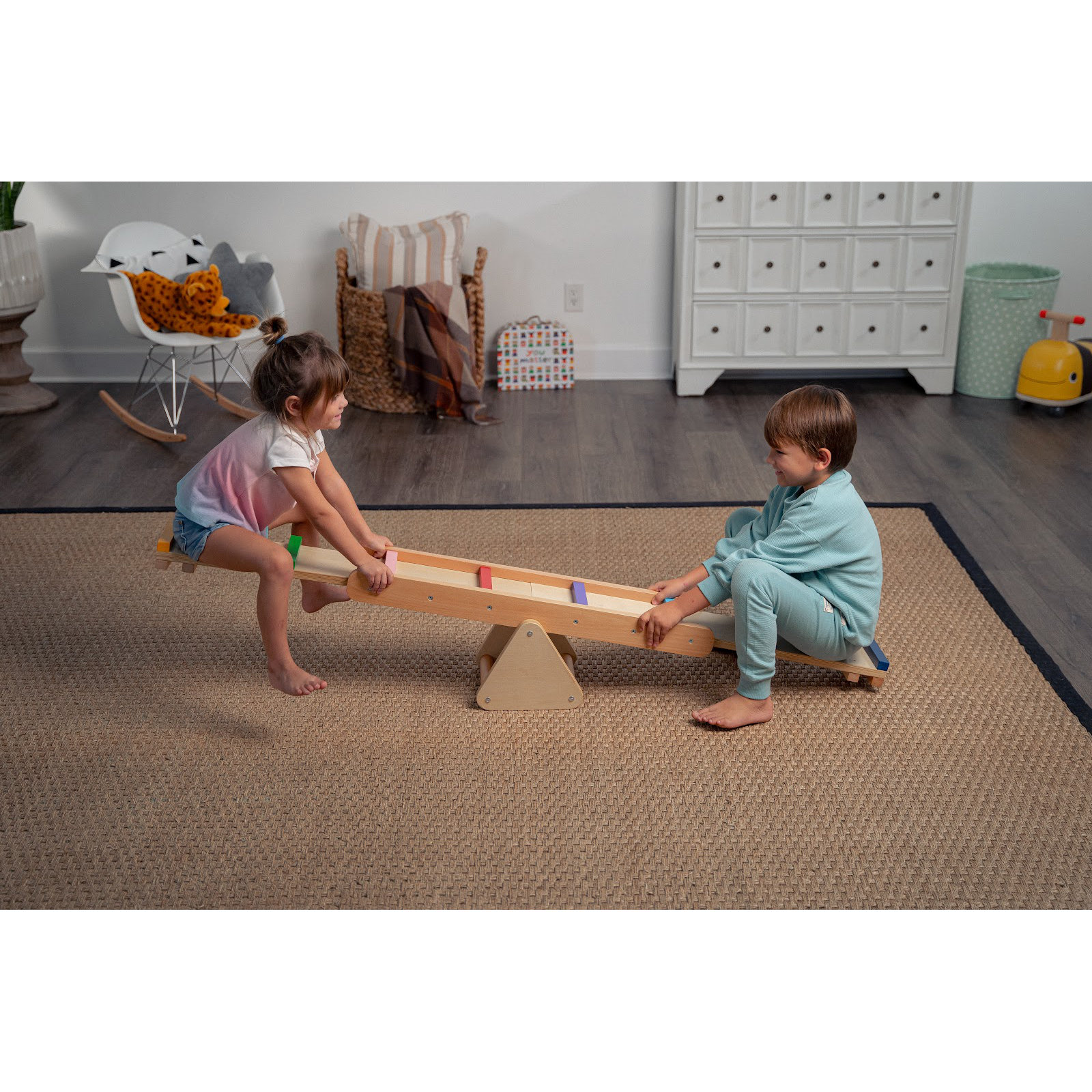 Avenlur 2 Seat Wood Teeter Totter