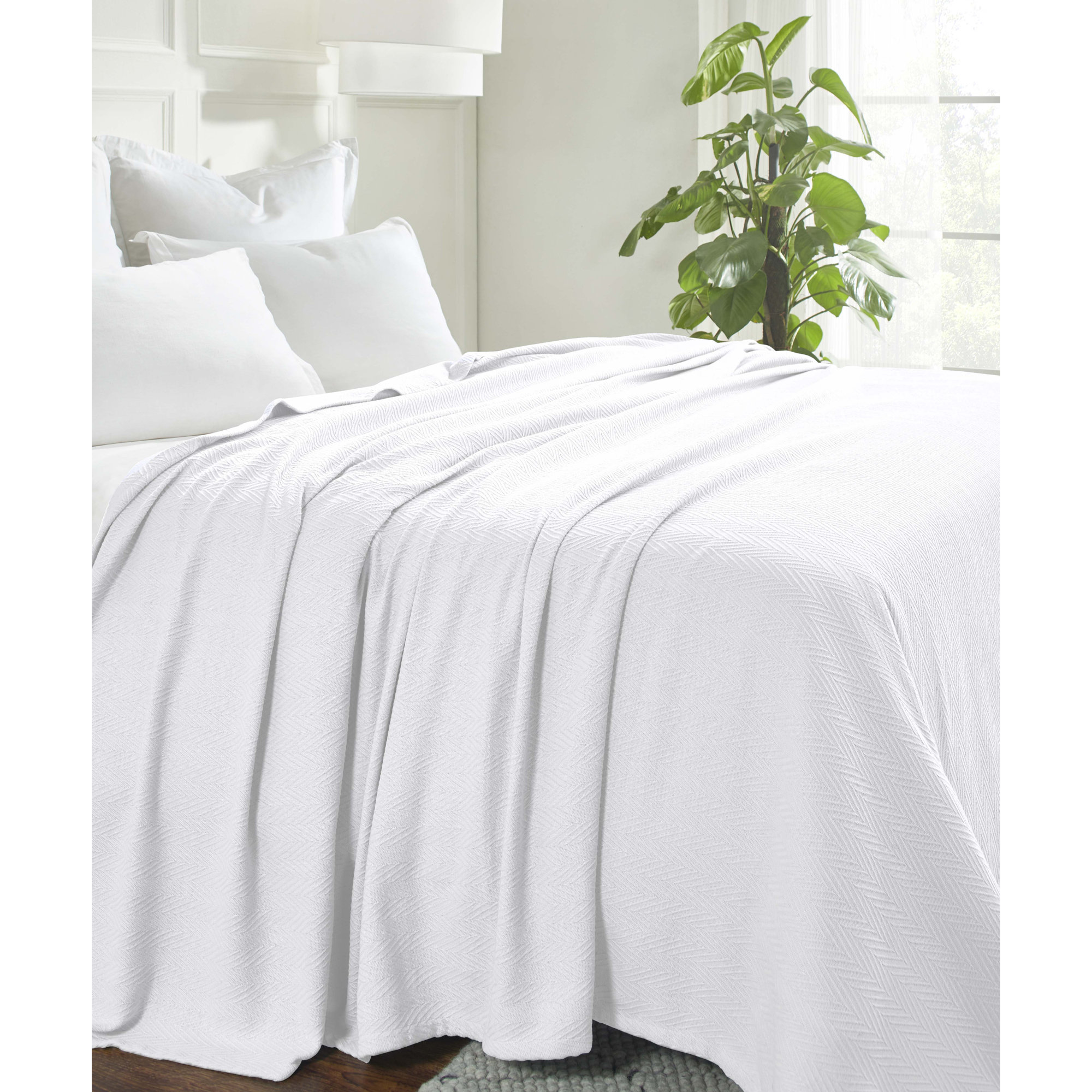Jareth Woven Metro Zig-Zag All-Season Cotton Blanket, King, White