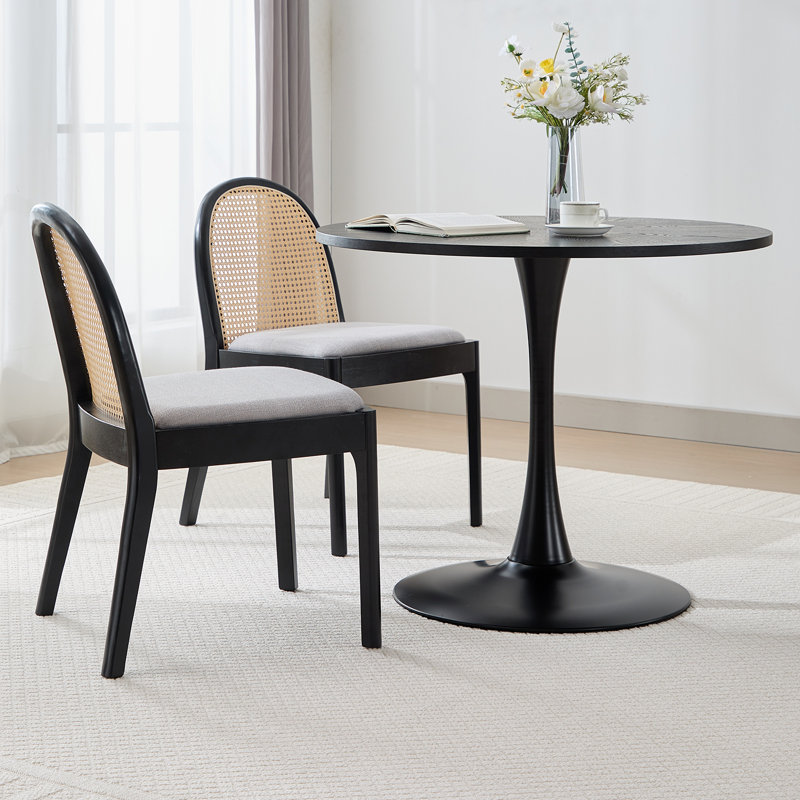 35.43" W Round Iron Dining Table