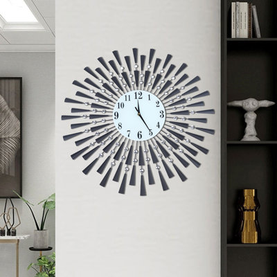 Pyari Metal Decorative Wall Clock