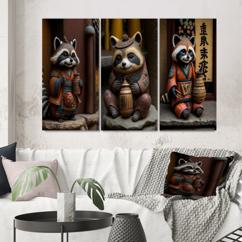 «Happy Terracotta Tanuki», 3 pièces sur toile, H 32 po x l 48 po, Toile tendue