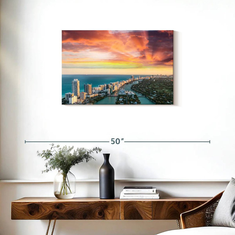 Nicci Miami Beach, horizon sombre, H 20 po x l 30 po