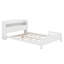 Structure de lit double avec rails, lit en bois avec capteur de mouvement à DEL et tête de lit bibliothèque, lit plateforme avec support à lattes-347575915