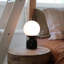 Ensemble de 2 lampes de chevet Mila Century à DEL de style Mid-Century moderne avec abat-jour en marbre noir et globe givré Mila-104311734